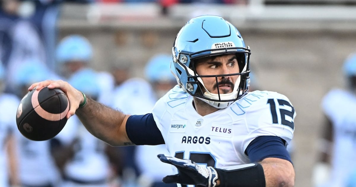 Four CFL quarterbacks threw for over 400 yards in regular-season games last week