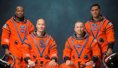 Artemis III: NASA unveils new astronaut crew