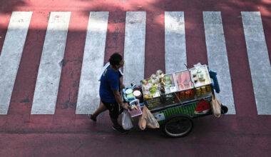 Bangkok Post - Stimulus with strings attached