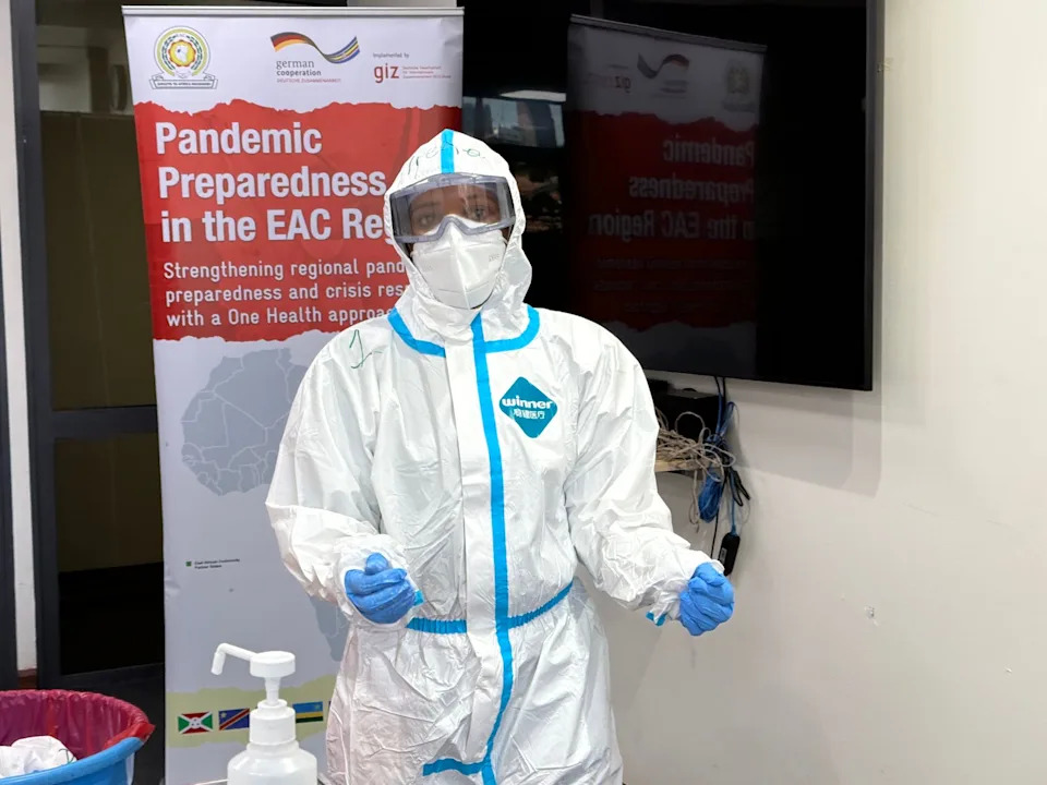 Doctors from various countries in East Africa train in safe practices at an Ebola treatment center as part of the tEACH project, which is being carried out by experts from Berlin's Charité Hospital. Eva Krafczyk/dpa