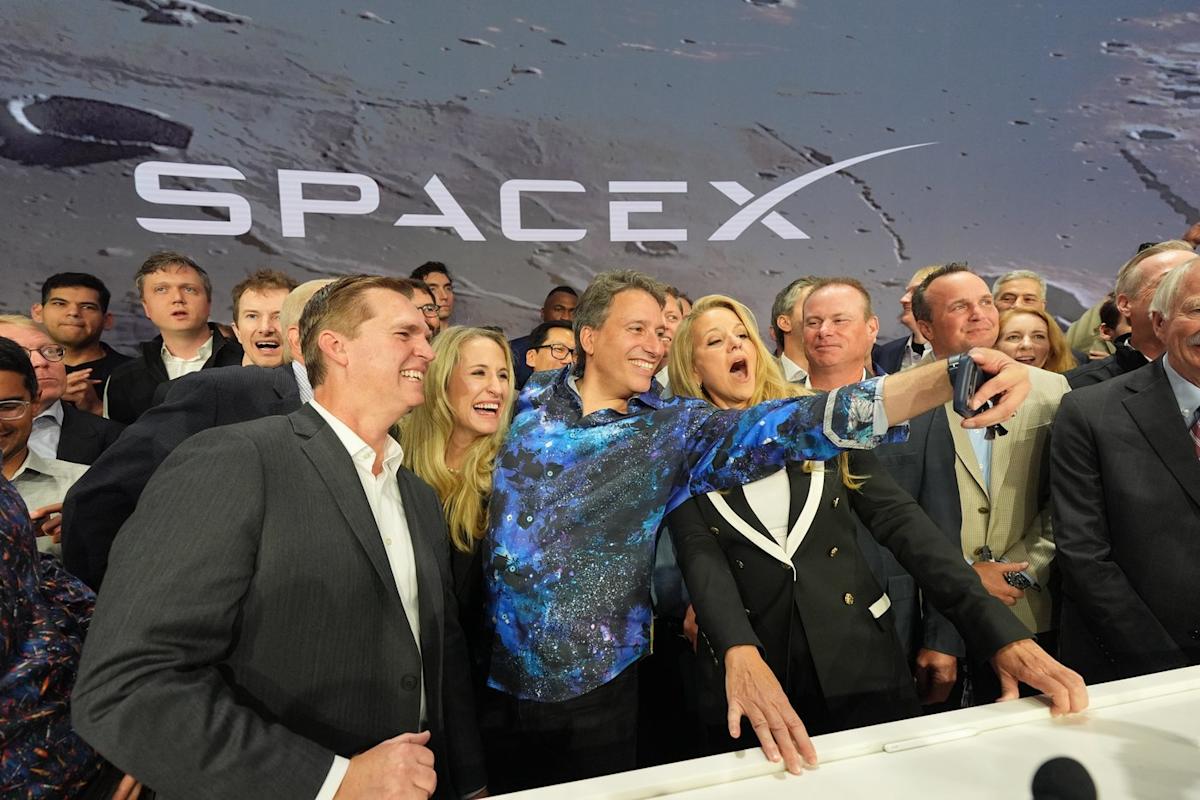 US stocks rise after oil prices ease and SpaceX soars in its debut on Wall Street