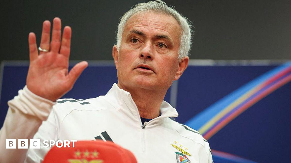 Jose Mourinho waves