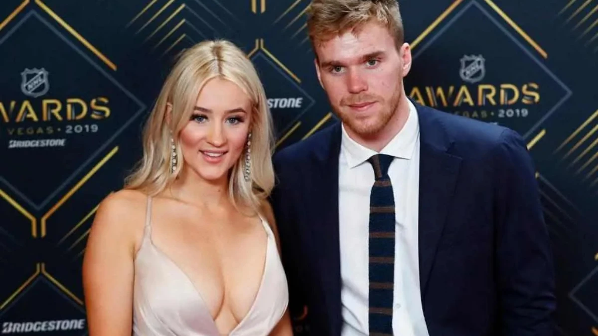Connor McDavid and Lauren Kyle arrive on the red carpet before the 2019 NHL Awards.