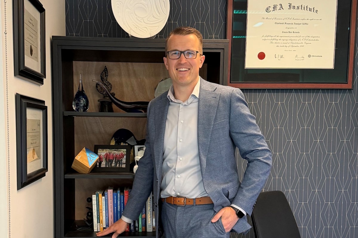This advisor wanted to be an RCMP officer until two finance books changed his career trajectory