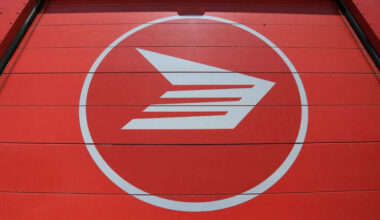 Canada Post Workers Ratify New Collective Agreement