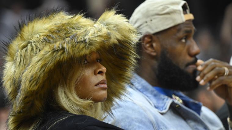 Are LeBron James and Savannah getting a divorce? Rumors about NBA legend, wife don't have merit