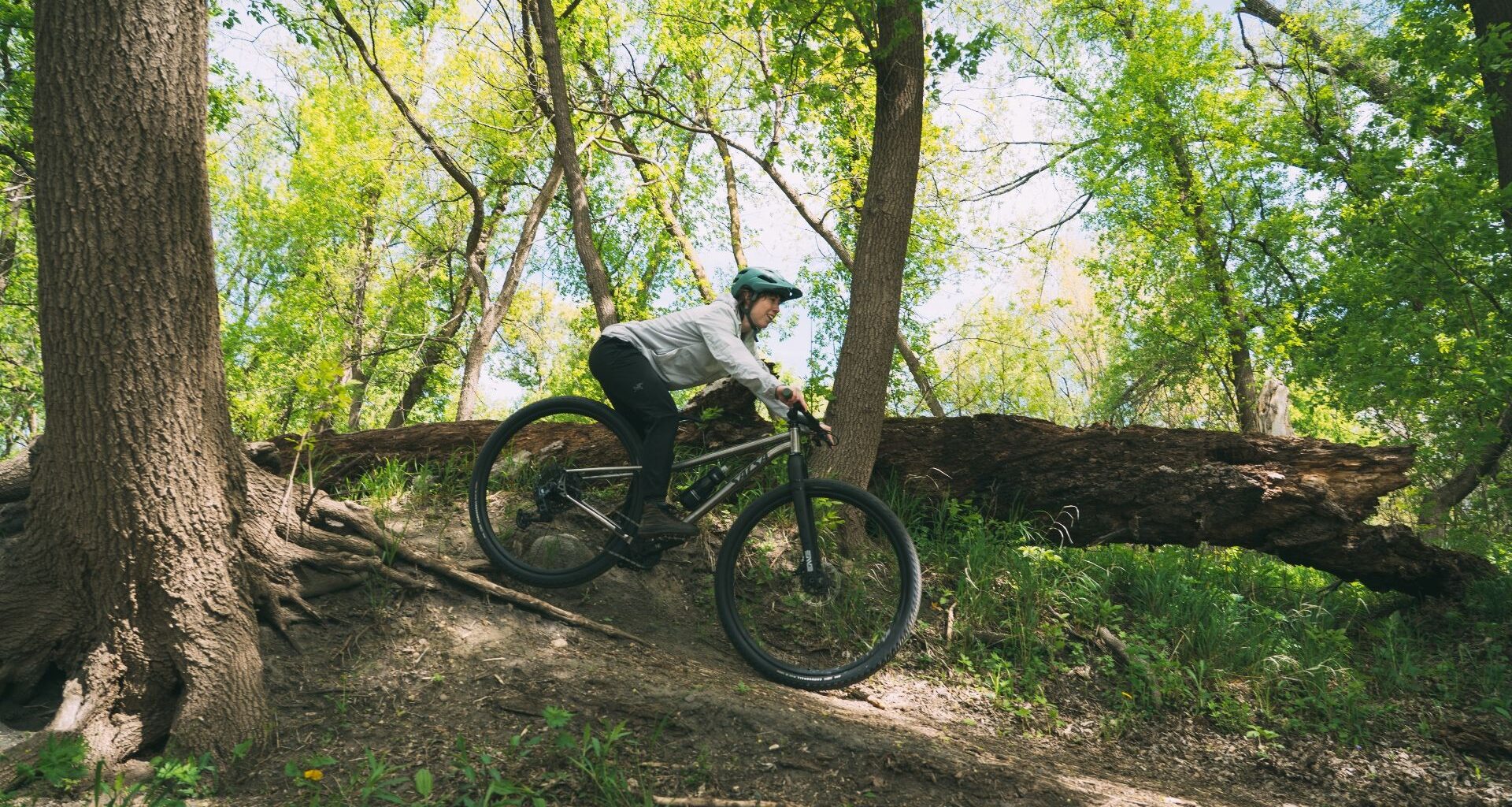 Alison rides her 32" Salsa