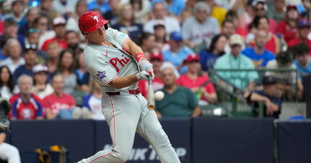 J.T. Realmuto hits three-run homer in five-run sixth as Philadelphia Phillies hold off Milwaukee Brewers