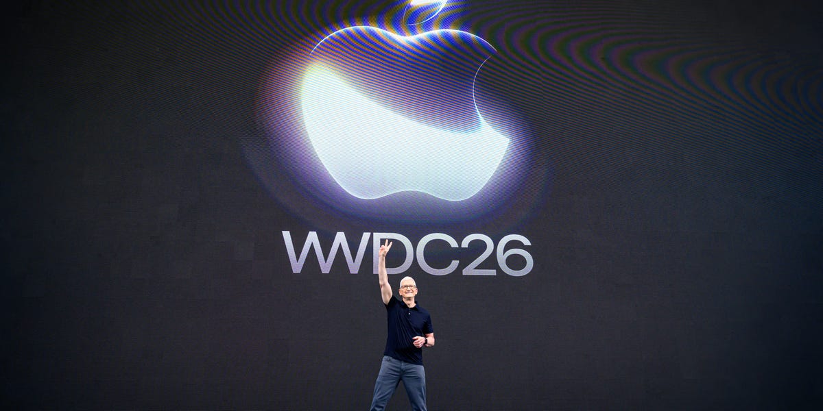 What Smart People Are Saying About Apple's AI Announcements