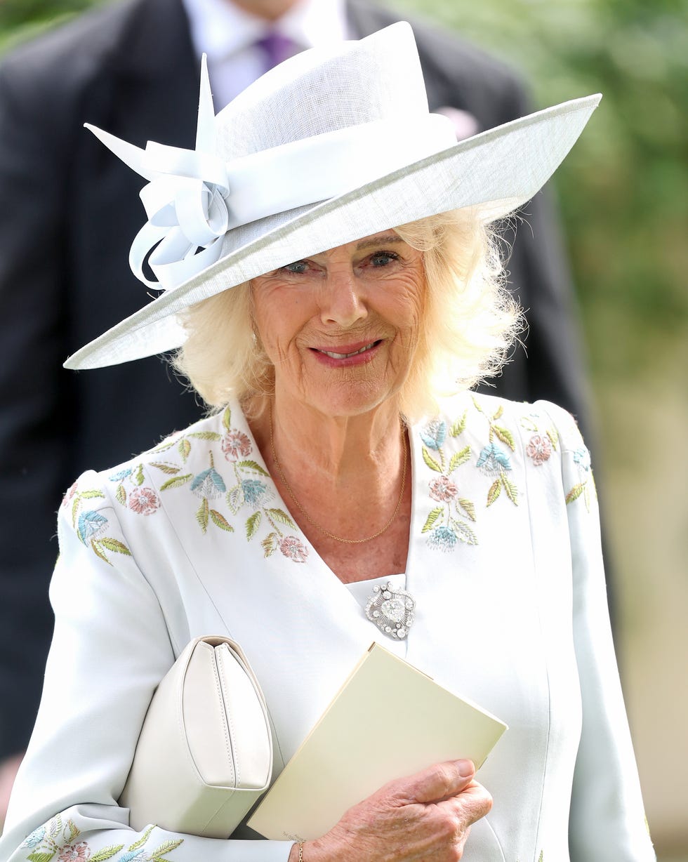 queen camilla royal ascot beauty trick