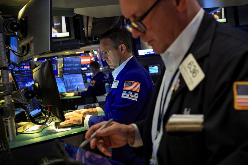 Stocks flat, oil falls as rate worries offset Iran talks optimism