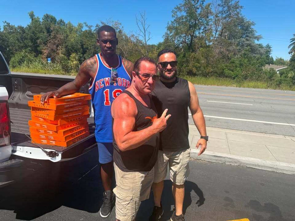 Aldon Smith, late 49ers All-Pro, spent final hours delivering pizza to charity
