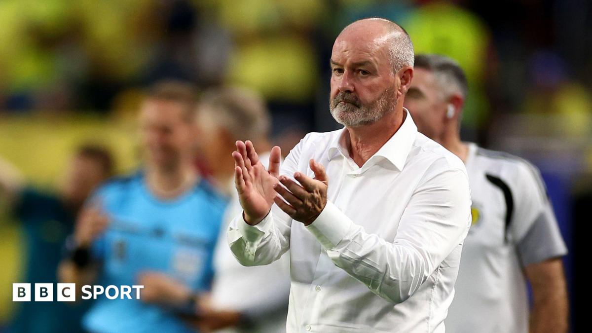 Scotland head coach Steve Clarke watches on during his side's 3-0 loss against Brazil