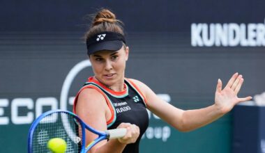 Linda Noskova beats Jessica Pegula on grass to win the Berlin Open