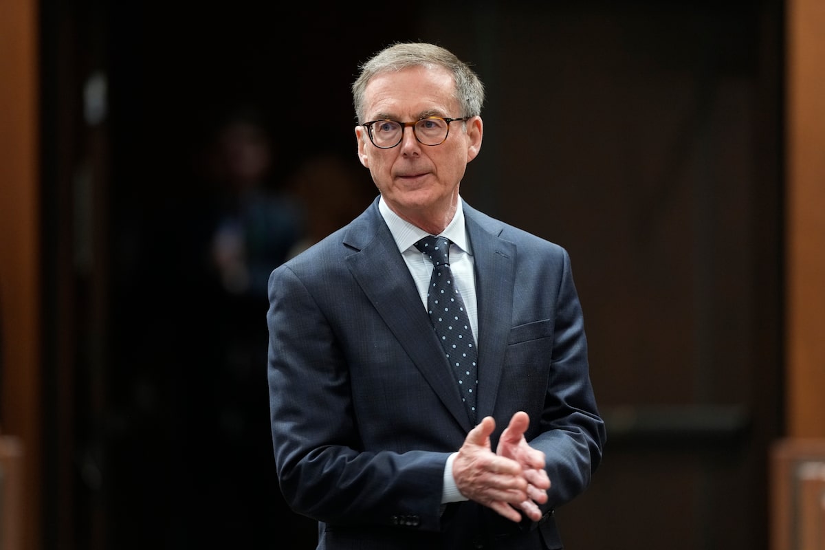 Macklem raises alarm over growing global imbalances in Paris speech