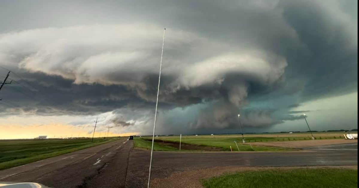 Tornado, funnel clouds confirmed in powerful thunderstorms that pummeled Manitoba - CTV News