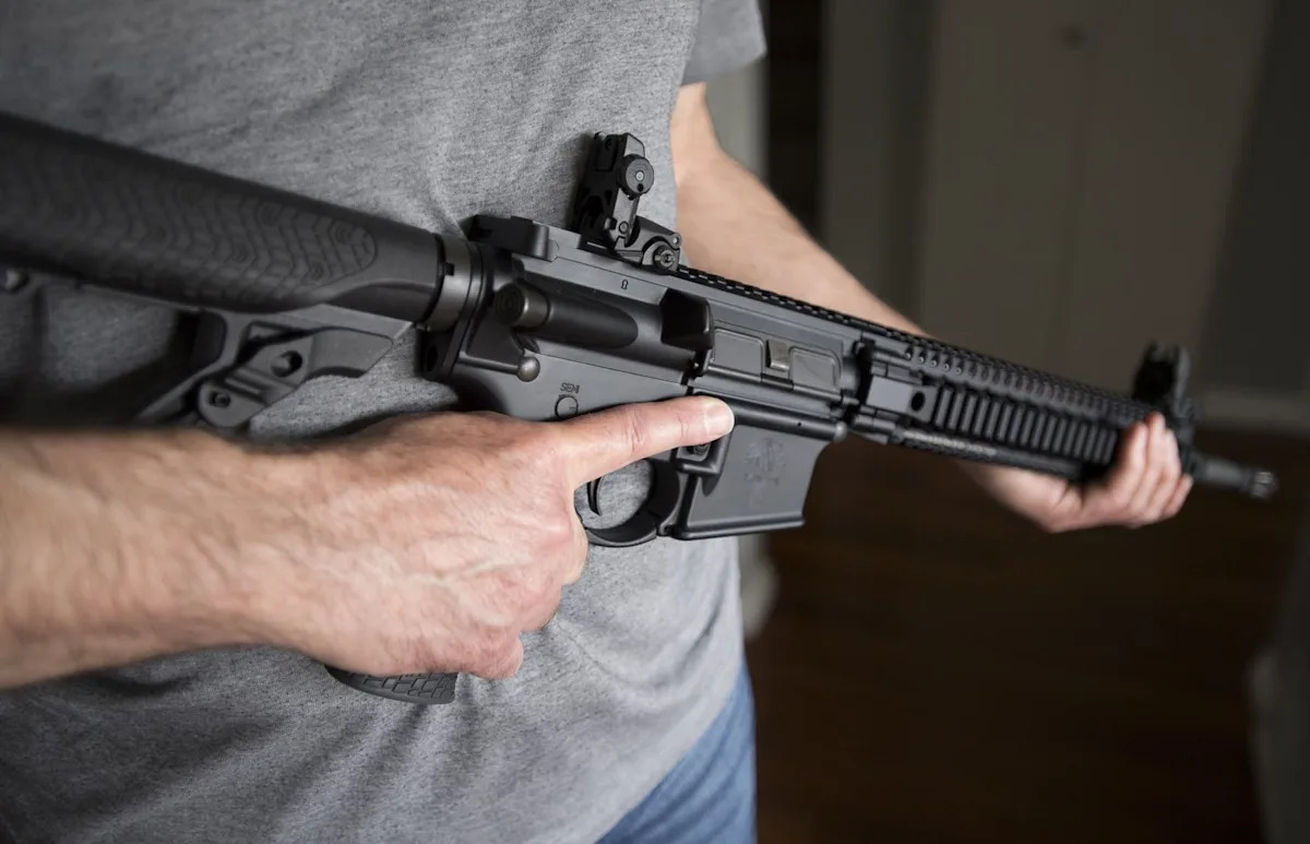 Ottawa extends amnesty for owners of banned firearms while Supreme Court case unfolds