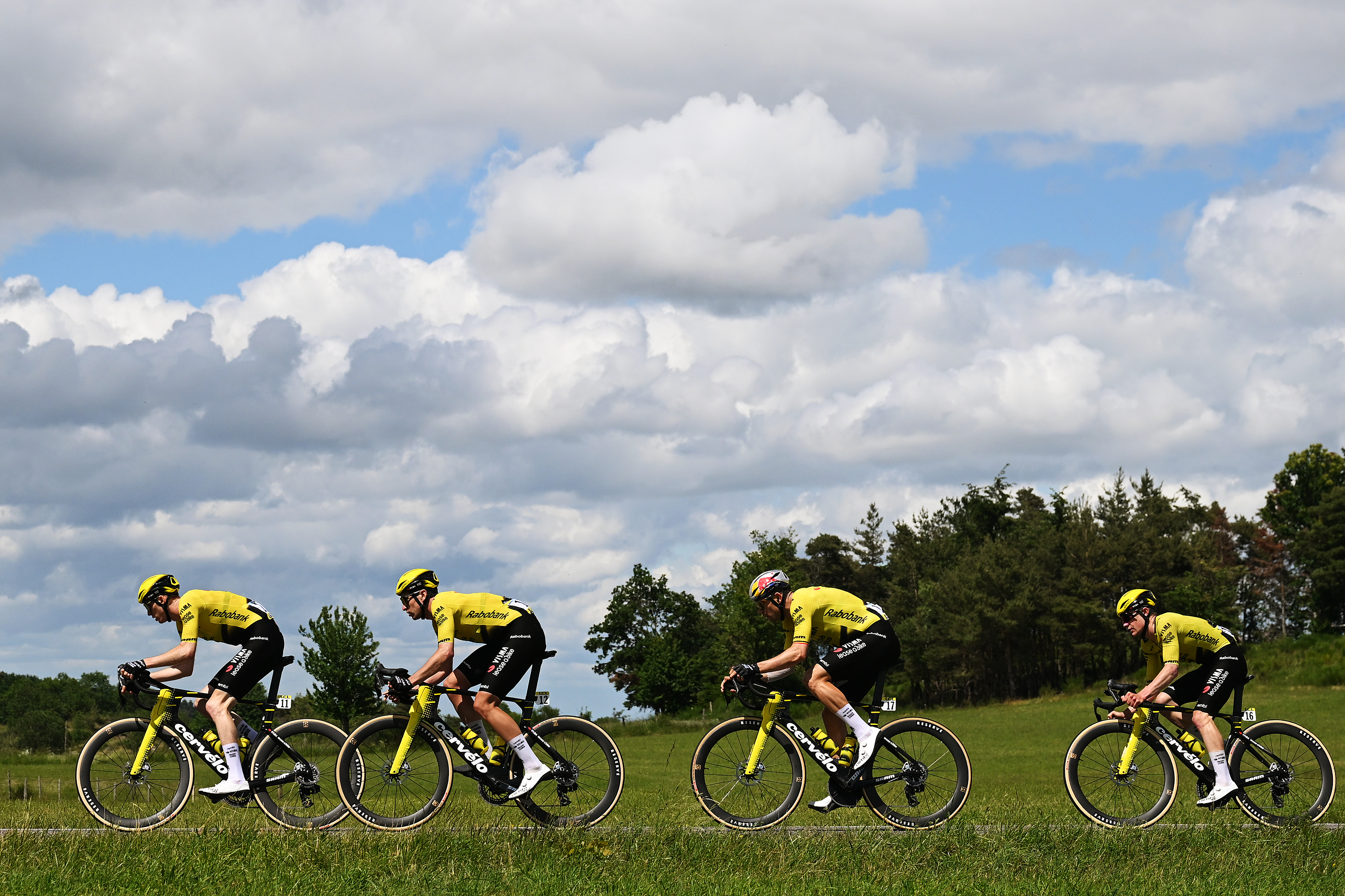 MONTROND-LES-BAINS, FRANCE - JUNE 10: (L-R) Matteo Jorgenson of United States, Edoardo Affini of Italy, Wout van Aert of Belgium, Ben Tulett of Great Britain and Team Visma | Lease a Bike and a general view of the peloton competing during the 78th Tour Auvergne-Rhone-Alpes 2026, Stage 4 a 167.4km stage from Le Puy-en-Velay to Montrond-les-Bains / #UCIWT / on June 10, 2026 in Montrond-les-Bains, France. (Photo by Dario Belingheri/Getty Images)