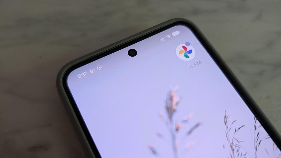 Google Photos Update: 8 Upcoming Tools To Fake The 2000s Digicam Look