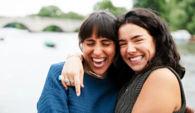 6 habits a happiness expert uses to boost her mood, even on busy days