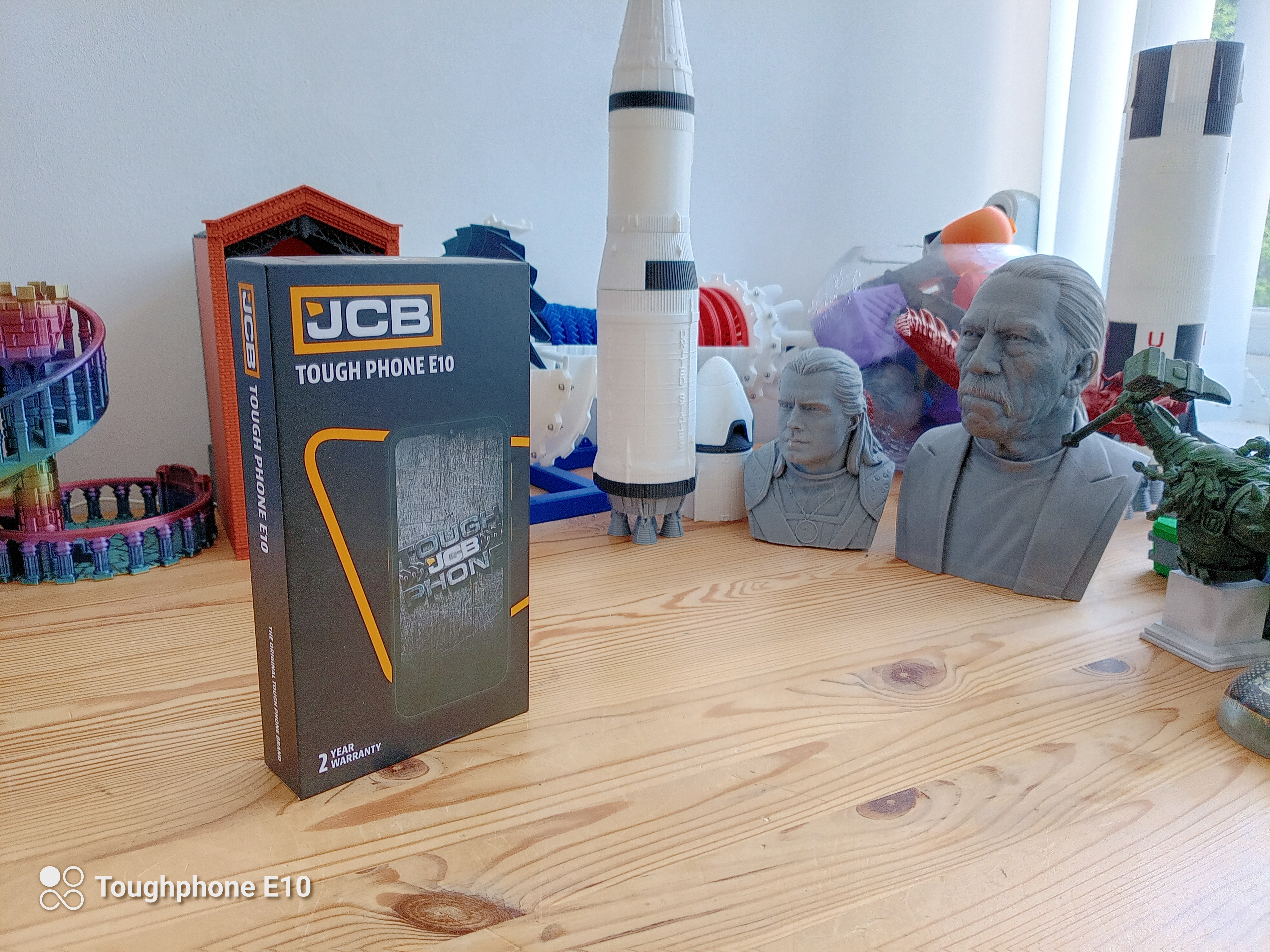 JCB Toughphone E10 Photo Examples