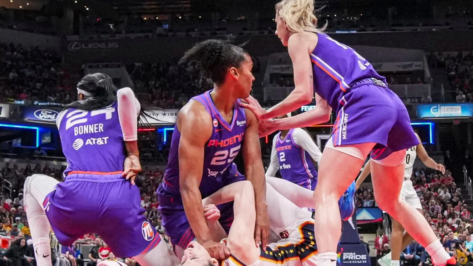 The WNBA must suspend Alyssa Thomas for Caitlin Clark incident