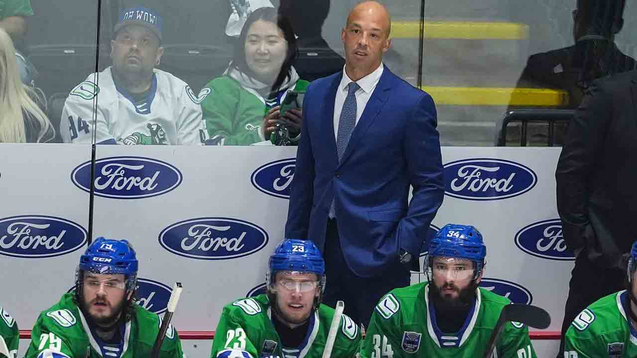 Canucks hire Manny Malhotra as head coach