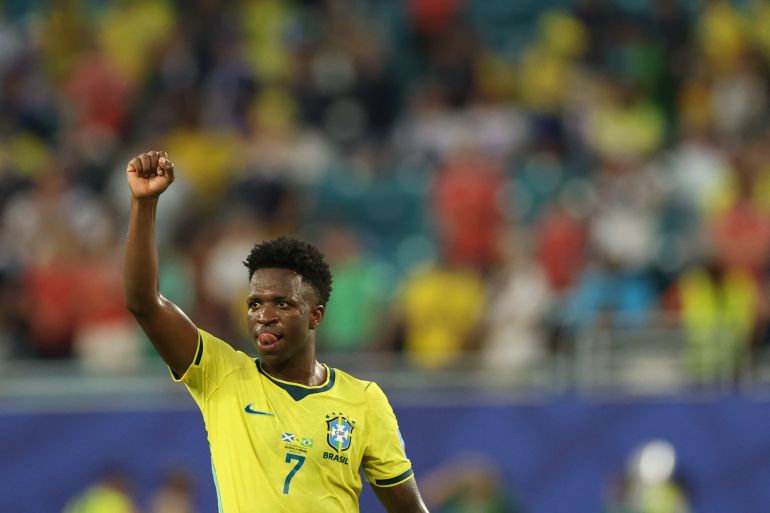 Vinicius Jr reacts.