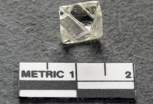 New deep diamond and barium minerals named after UBC researchers