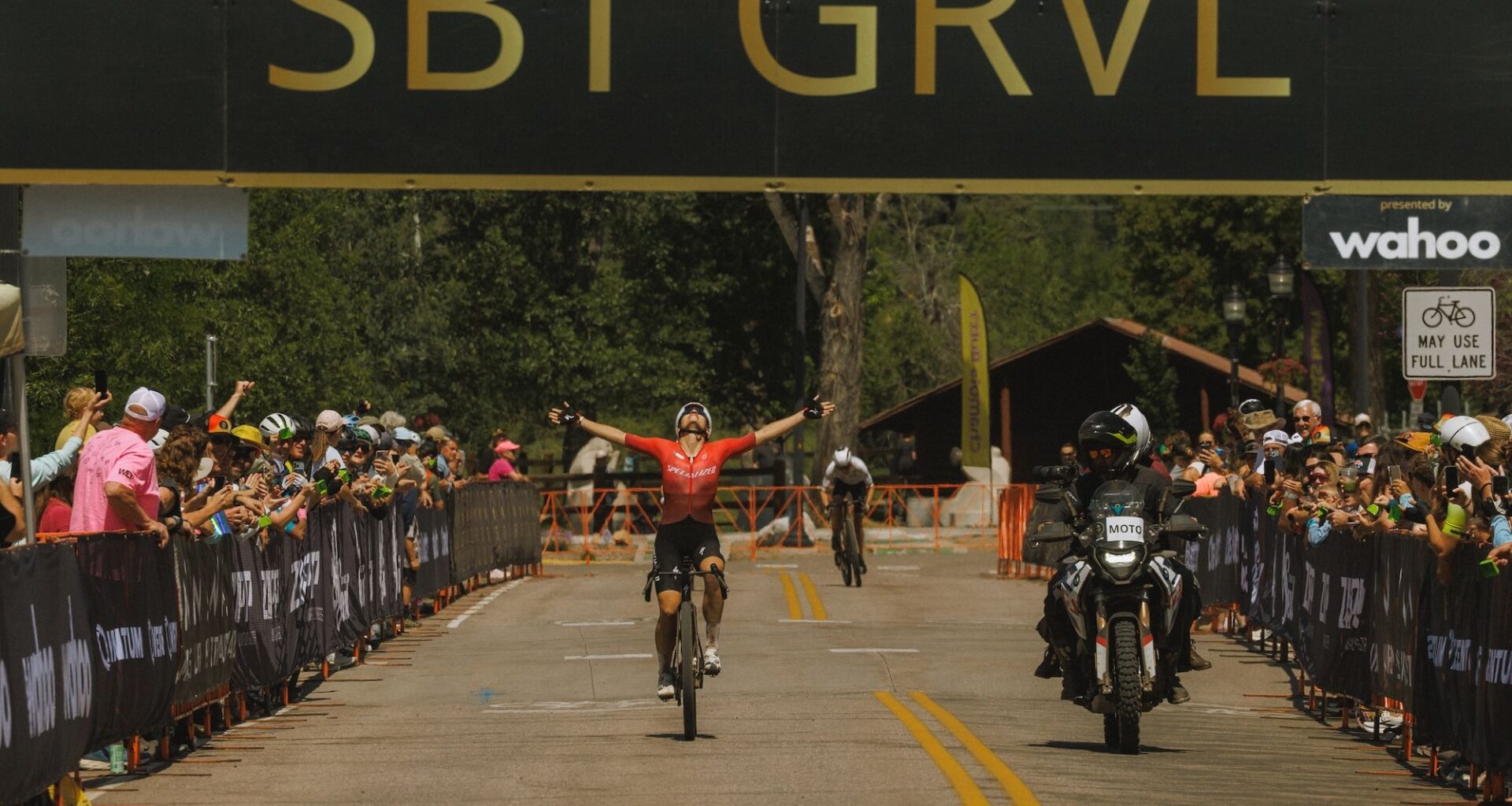 Keegan Swenson wins a fourth SBT GRVL while Sofia Gomez Villafañe makes late catch and pass of Sarah Lange in thrilling elite women's race
