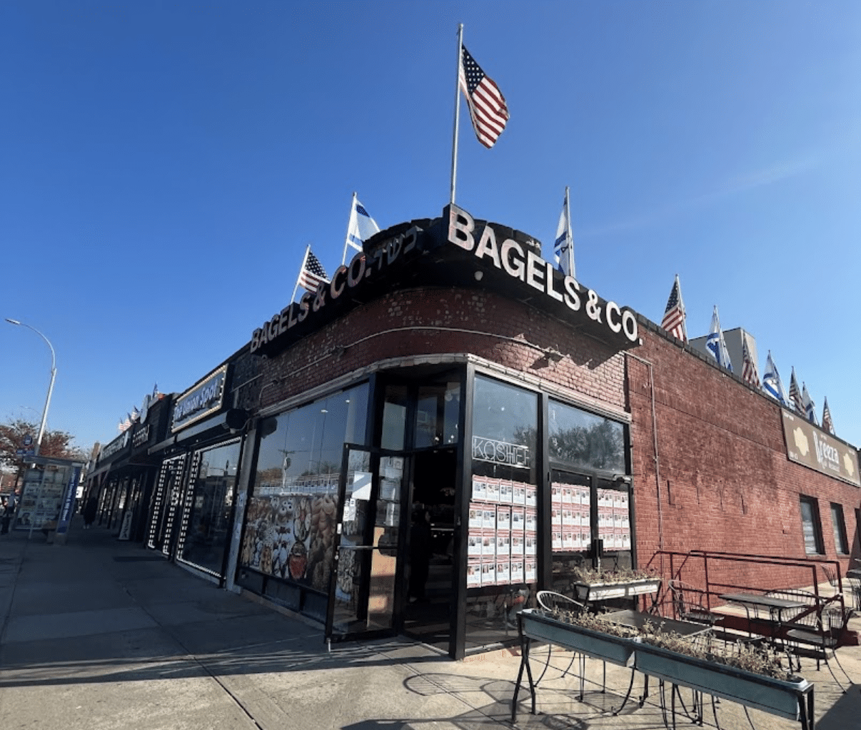 Bagels & Co. Regains Kashrut in Queens • YeahThatsKosher