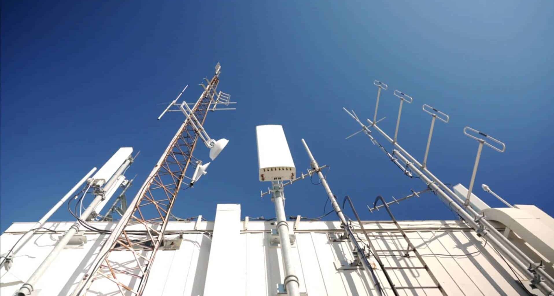 bell wireless mobile tower brampton