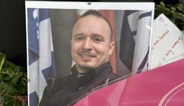 Quebec police forces hold procession for fallen Montreal officer