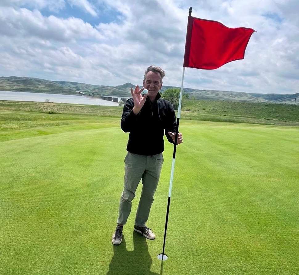 Berg bags hole in one at Sask Landing - SwiftCurrentOnline.com