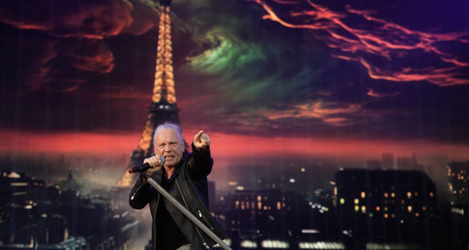 Iron Maiden enforce phone-free standing area at Paris arena show