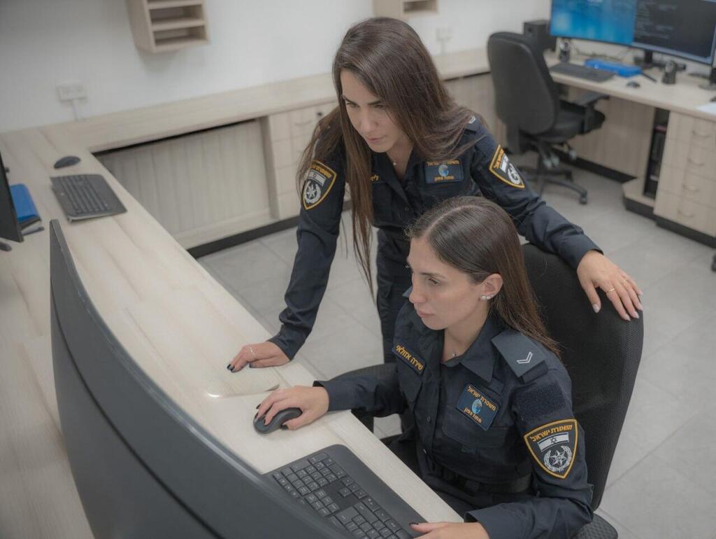 Photo: Israel Police רס"ר שירה אזולאי ורס"ר ליאל כהן