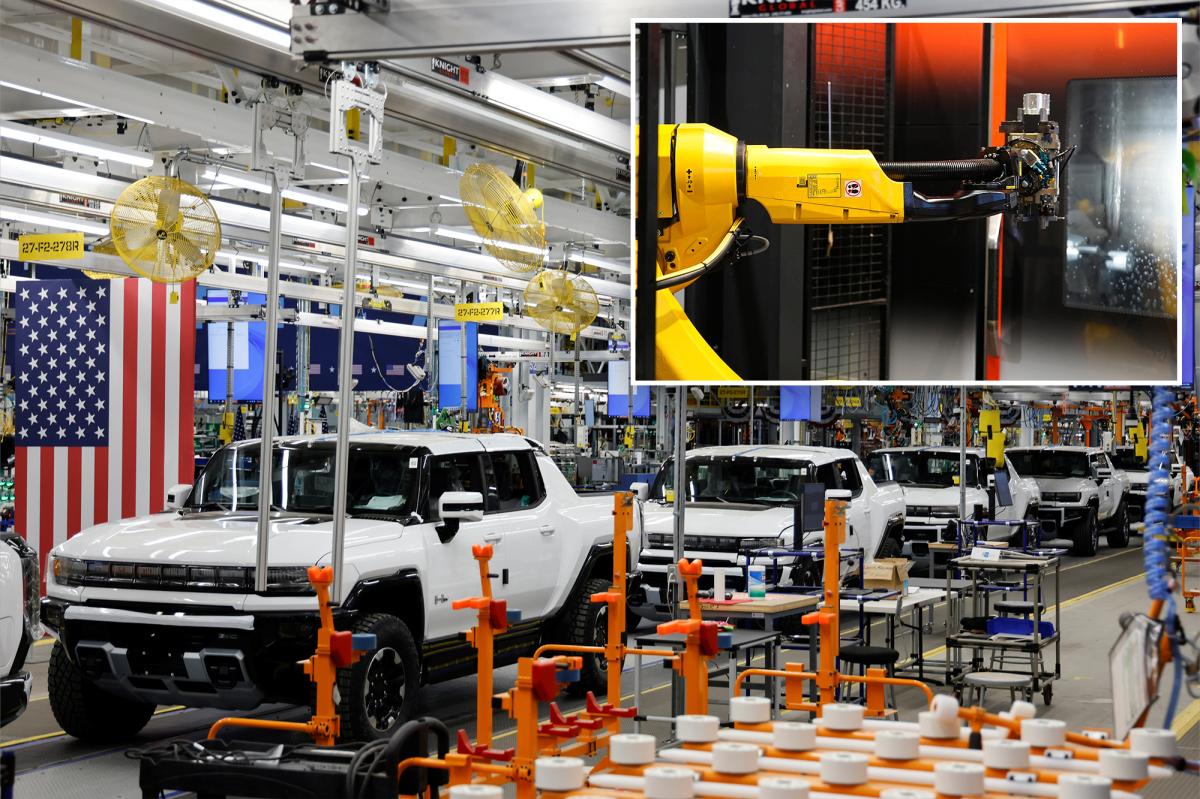 GM replaces more than 1,000 workers with 50 robots at flagship Detroit plant