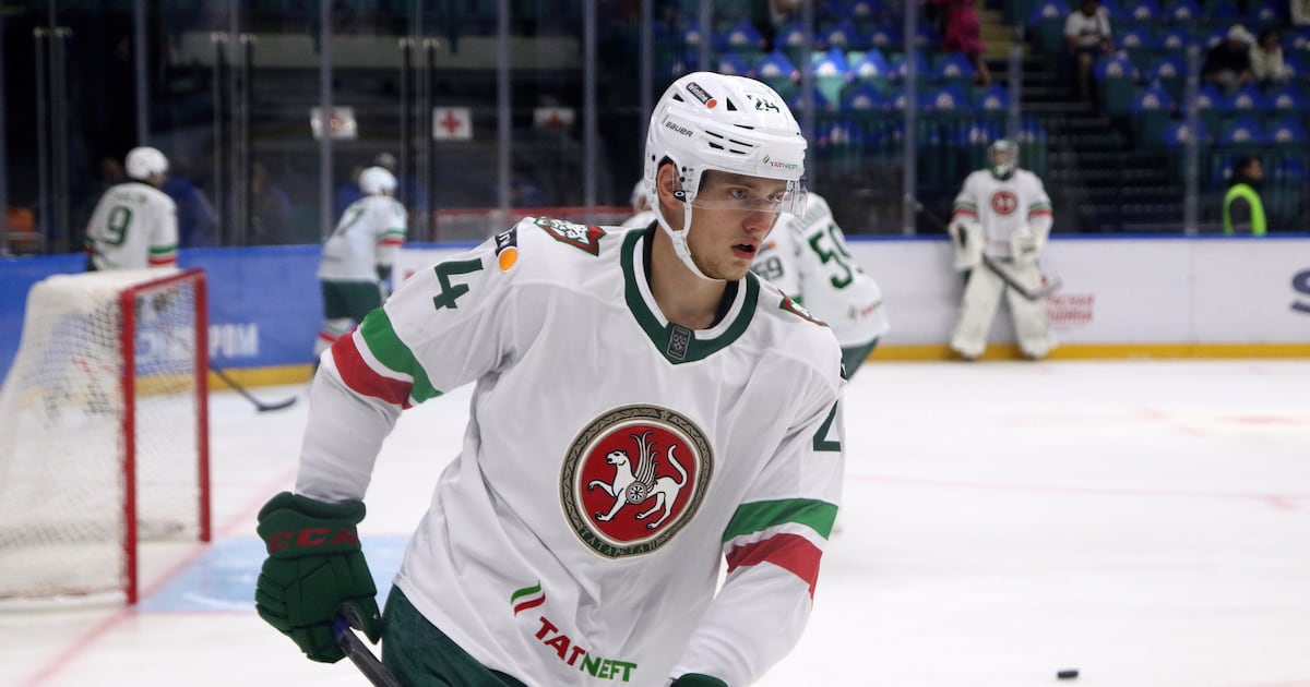 Vancouver Canucks’ sign KHL forward Ilya Safonov to one-year, two-way deal