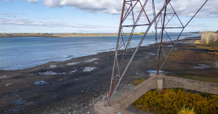 Quebec municipalities and environmentalists say province’s water reserves are at risk