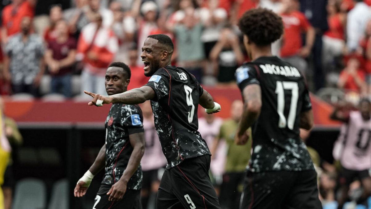 Brampton's Larin, Buchanan shine as Canada rout 9-man Qatar