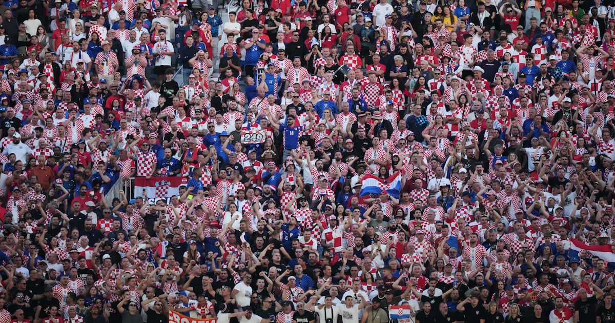 Pro-Croatia crowd at Toronto Stadium celebrates win over Panama to keep World Cup hopes alive - CTV News