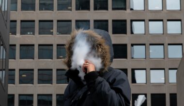 Health advocates urge Ottawa to crack down on youth nicotine use