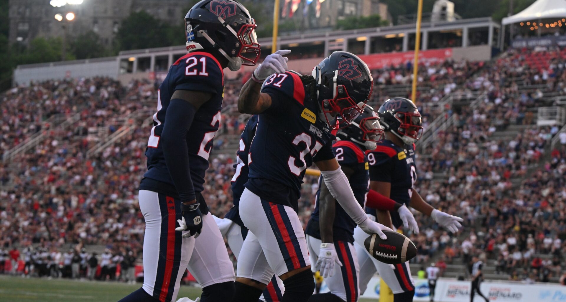 Alouettes fend off late REDBLACKS push in bounce back win Sunday