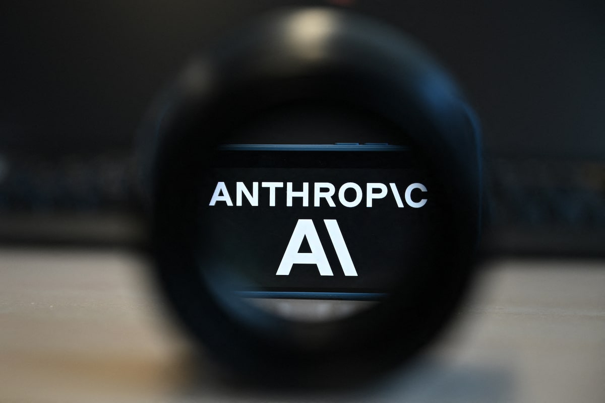 Anthropic takes Fable 5 and Mythos 5 offline to comply with U.S. restrictions on foreign access