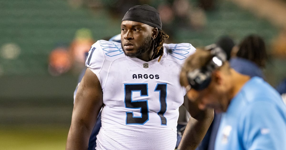Edmonton Elks add offensive linemen John Bosse, Joe Cooper