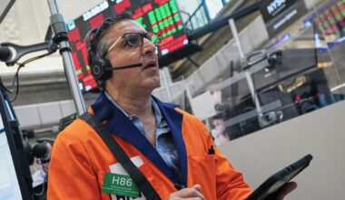 Stock market news: AI stocks keep swinging sharply