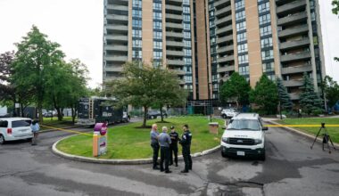 Toronto police shooting: Tributes pour in