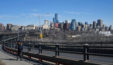East sidewalk closed indefinitely on Edmonton's High Level Bridge
