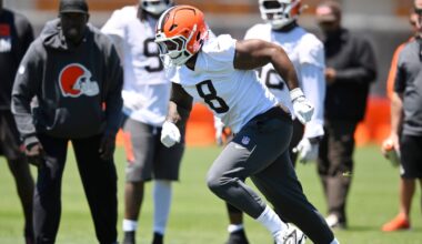 Jared Verse, Dillon Gabriel each don No. 8 jersey in Cleveland Browns practice