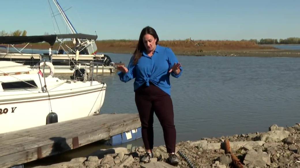 Click to play video: 'Operation launched to raise St. Lawrence River water levels'